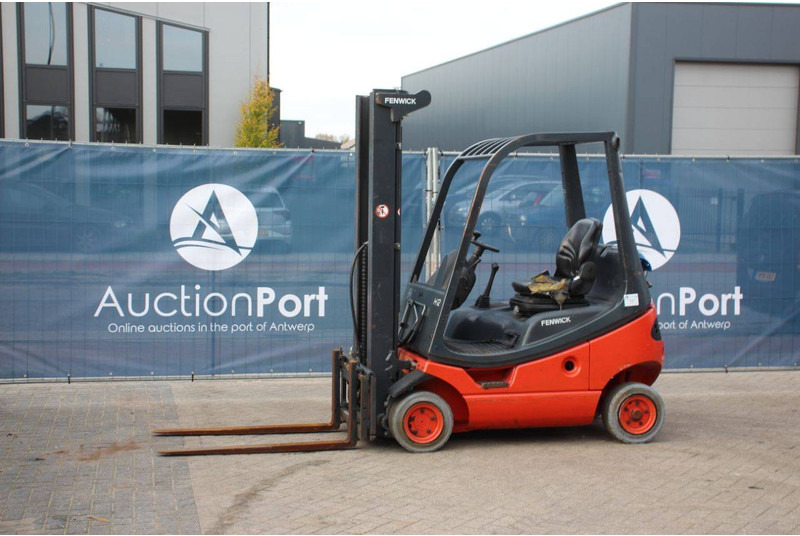 Linde H12T-03 - LPG forklift: picture 1 Linde H12T-03 - LPG forklift: picture 1