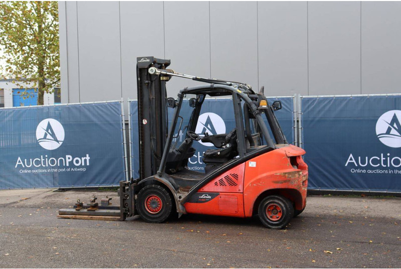 Linde H30D-02 - Diesel forklift: picture 3 Linde H30D-02 - Diesel forklift: picture 3
