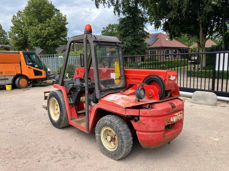 Manitou BTI220 - Telescopic handler: picture 3 Manitou BTI220 - Telescopic handler: picture 3