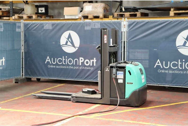Mitsubishi Velia - Order picker: picture 3 Mitsubishi Velia - Order picker: picture 3