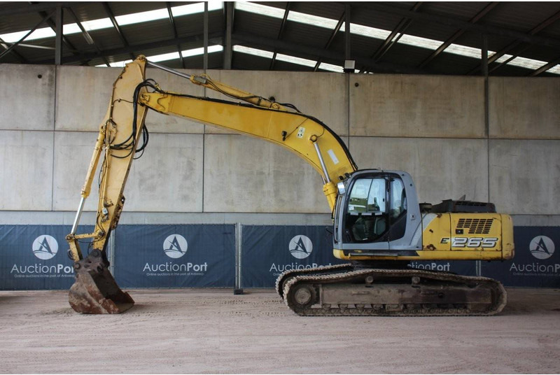 New Holland E265 - Crawler excavator: picture 1 New Holland E265 - Crawler excavator: picture 1