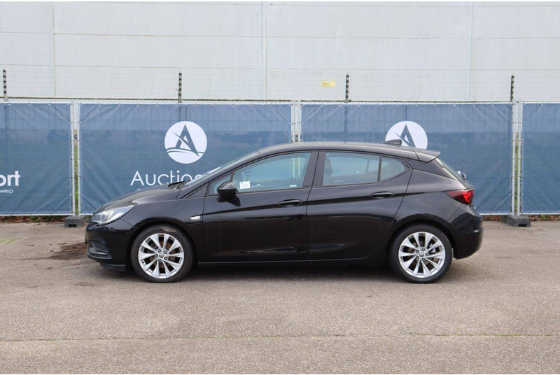 Opel Astra - Sedan: picture 2 Opel Astra - Sedan: picture 2