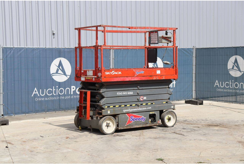 Scissor lift Skyjack SJ III - 4632: picture 9
