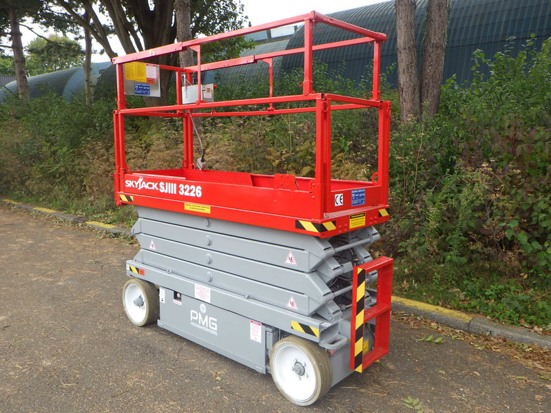 Skyjack SkyJack - Scissor lift: picture 3 Skyjack SkyJack - Scissor lift: picture 3