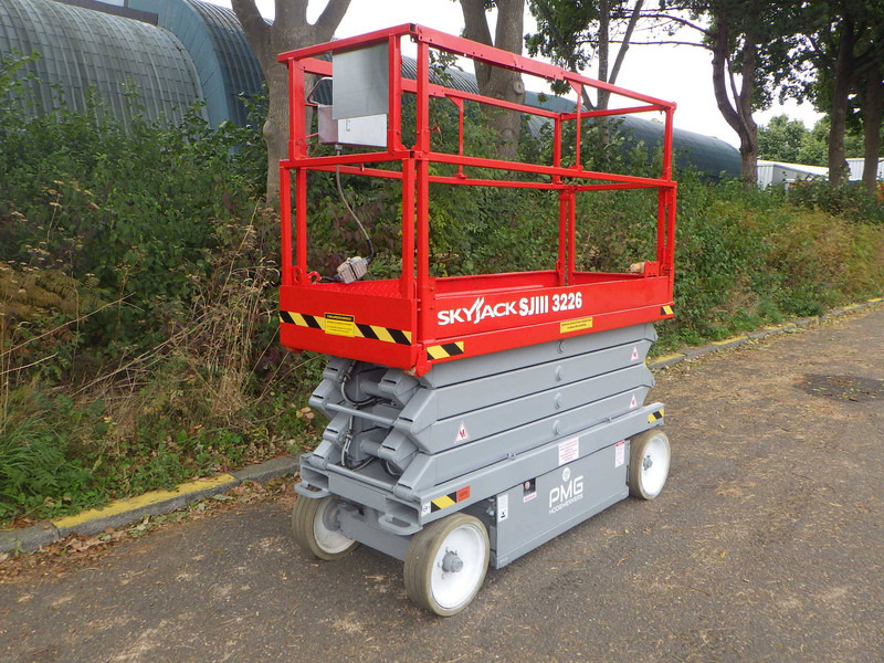 Skyjack SkyJack - Scissor lift: picture 2 Skyjack SkyJack - Scissor lift: picture 2