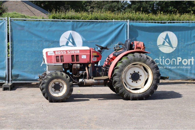 Steyr 8055 - Farm tractor: picture 1 Steyr 8055 - Farm tractor: picture 1