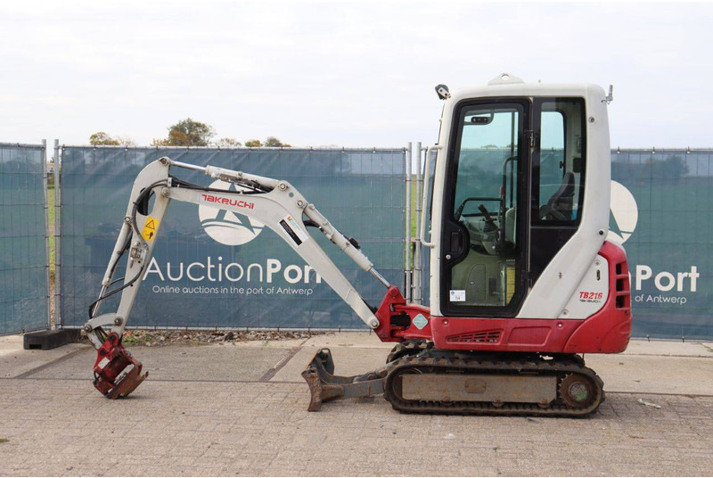 Takeuchi TB216 - Mini excavator: picture 2 Takeuchi TB216 - Mini excavator: picture 2