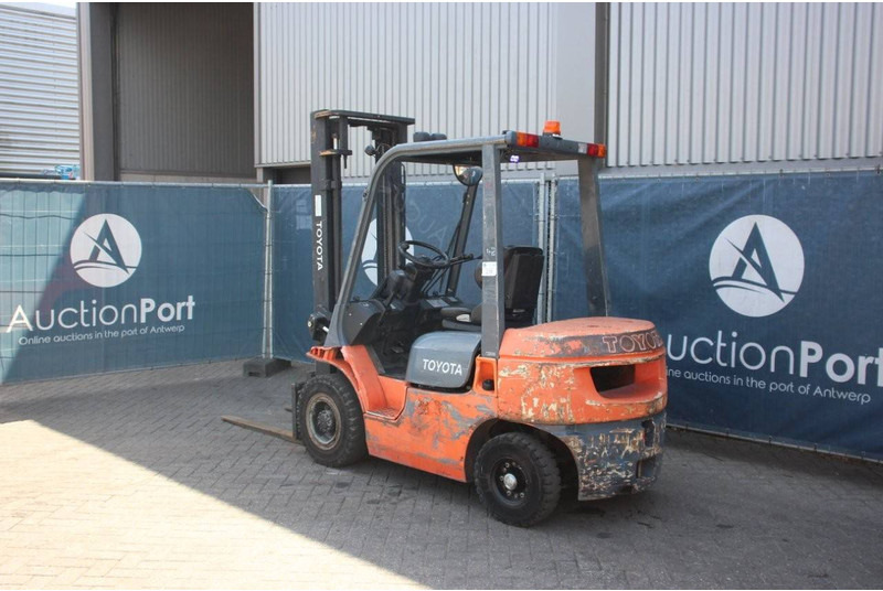 Toyota 62-7FDF25 - Diesel forklift: picture 3 Toyota 62-7FDF25 - Diesel forklift: picture 3