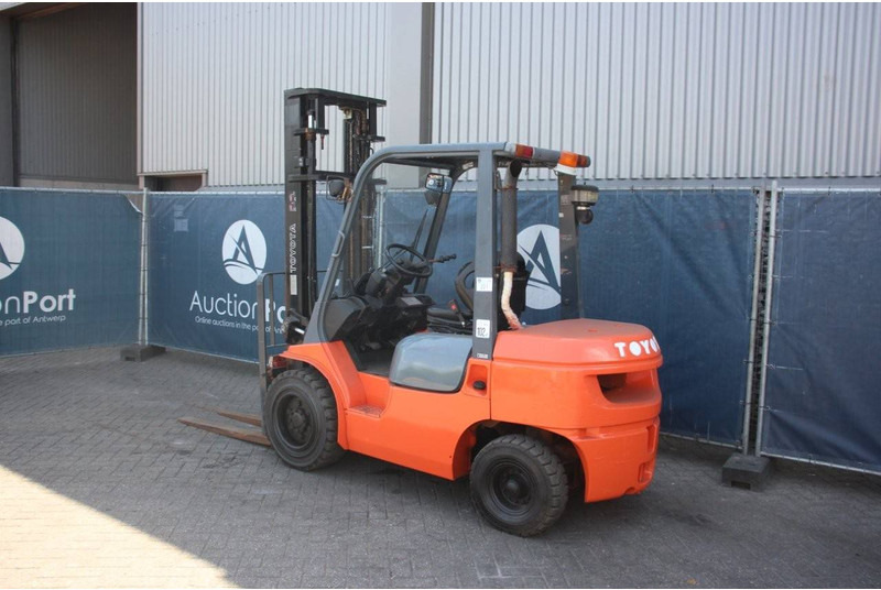 Toyota 62-7FDF30 - Diesel forklift: picture 3 Toyota 62-7FDF30 - Diesel forklift: picture 3