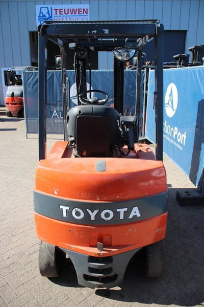 Toyota 7FBMF25 - Electric forklift: picture 4 Toyota 7FBMF25 - Electric forklift: picture 4