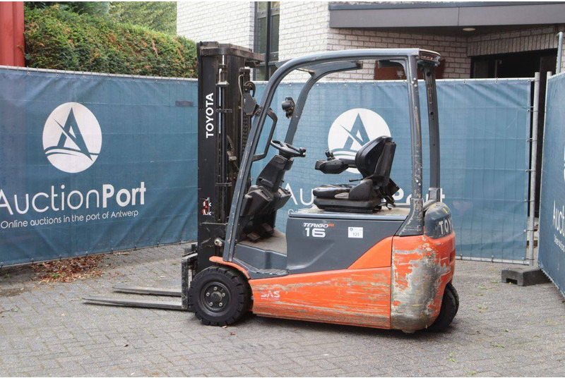 Toyota 8FBE16T - Electric forklift: picture 3 Toyota 8FBE16T - Electric forklift: picture 3