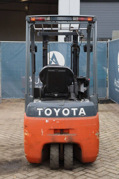 Toyota 8FBET15 - Electric forklift: picture 5 Toyota 8FBET15 - Electric forklift: picture 5