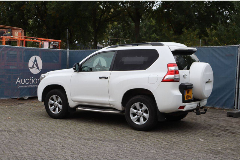 Toyota Land Cruiser - Sedan: picture 3 Toyota Land Cruiser - Sedan: picture 3