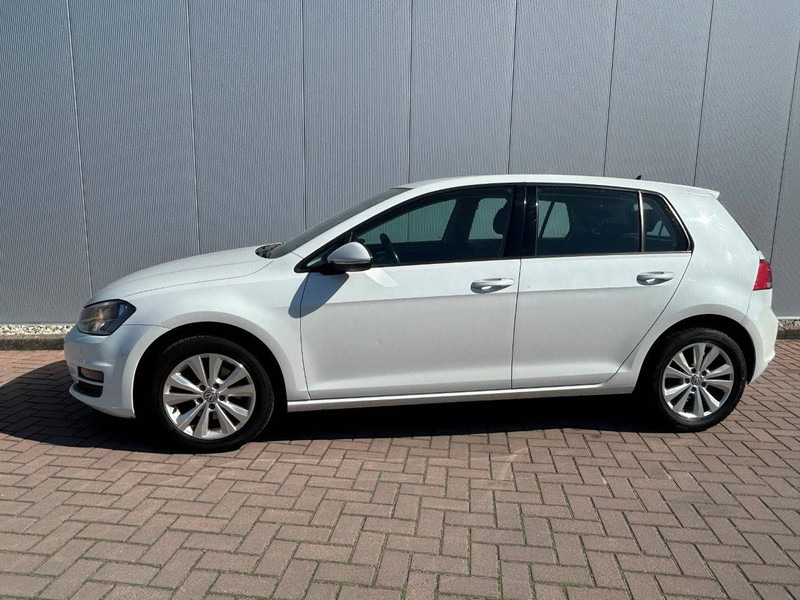 Volkswagen Golf - Car: picture 2 Volkswagen Golf - Car: picture 2