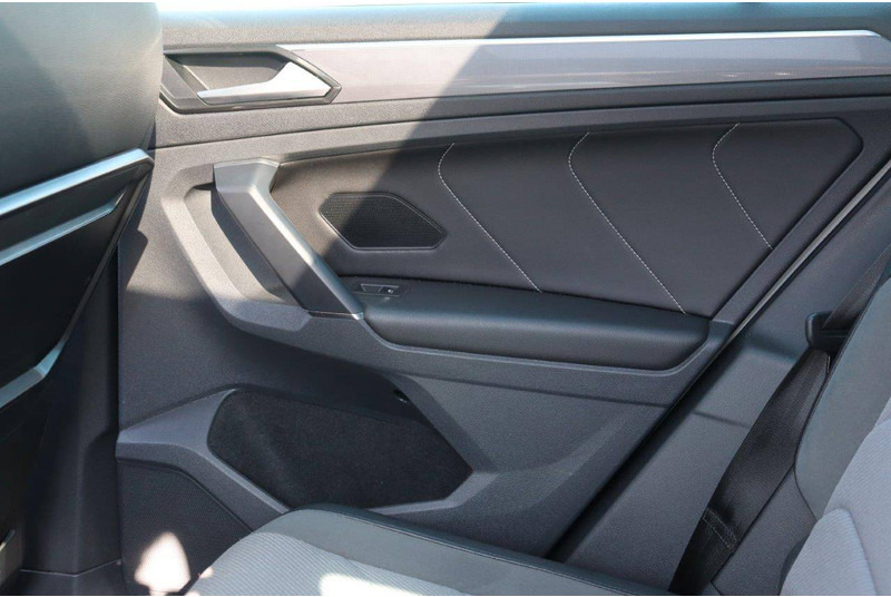 Car Volkswagen Tiguan R line: picture 20