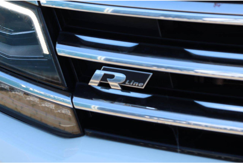 Car Volkswagen Tiguan R line: picture 12