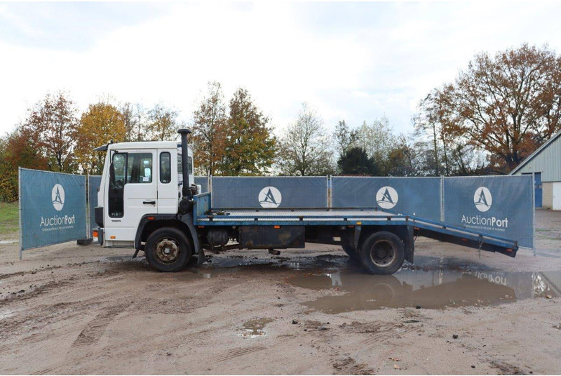 Volvo FL 613 - Dropside/ Flatbed truck: picture 2 Volvo FL 613 - Dropside/ Flatbed truck: picture 2