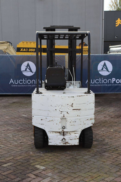 Yale  - Electric forklift: picture 5 Yale  - Electric forklift: picture 5