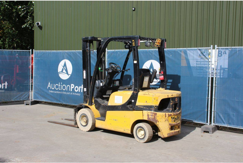 Yale GDP25LX - Diesel forklift: picture 3 Yale GDP25LX - Diesel forklift: picture 3