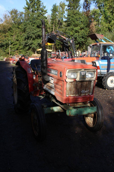 Farm tractor Yanmar YM2310: picture 6