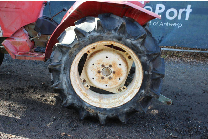 Farm tractor Yanmar YM2310: picture 14