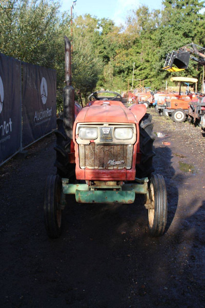 Farm tractor Yanmar YM2310: picture 7