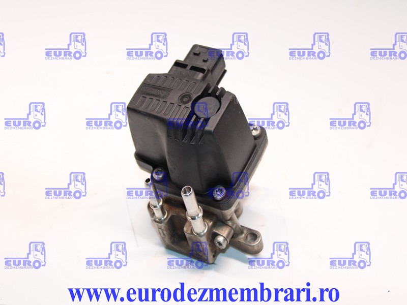 DOZATOR ADBLUE MERCEDES ACTROS MP4 A0001402339, A0001402539, A0001403439, A0001404839, A0001405239 - Catalytic converter for Truck: picture 2 DOZATOR ADBLUE MERCEDES ACTROS MP4 A0001402339, A0001402539, A0001403439, A0001404839, A0001405239 - Catalytic converter for Truck: picture 2