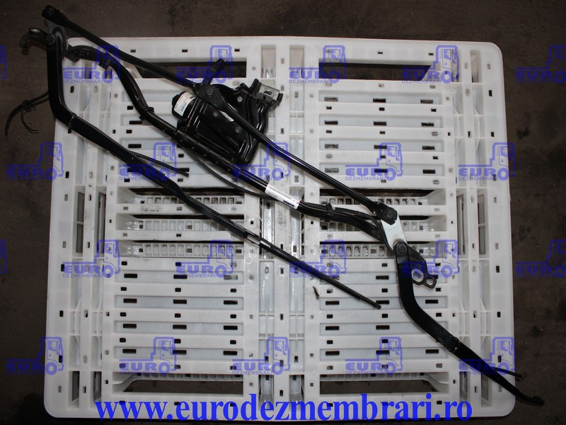TIMONERIE + MOTORAS STERGATOARE PARBRIZ SCANIA SUPER 2561570, 2558026 - Wiper for Truck: picture 1 TIMONERIE + MOTORAS STERGATOARE PARBRIZ SCANIA SUPER 2561570, 2558026 - Wiper for Truck: picture 1