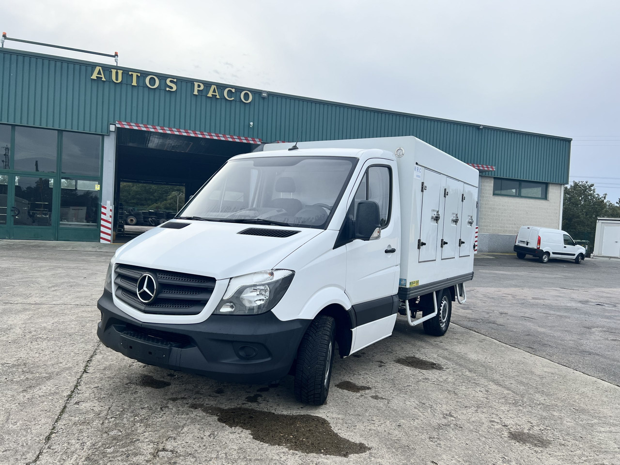 CAMION HELADERO 3.5T MERCEDES SPRINTER - Refrigerated van: picture 1 CAMION HELADERO 3.5T MERCEDES SPRINTER - Refrigerated van: picture 1