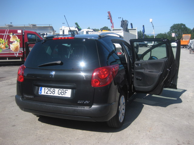 PEUGEOT 207 SW - Car: picture 1 PEUGEOT 207 SW - Car: picture 1