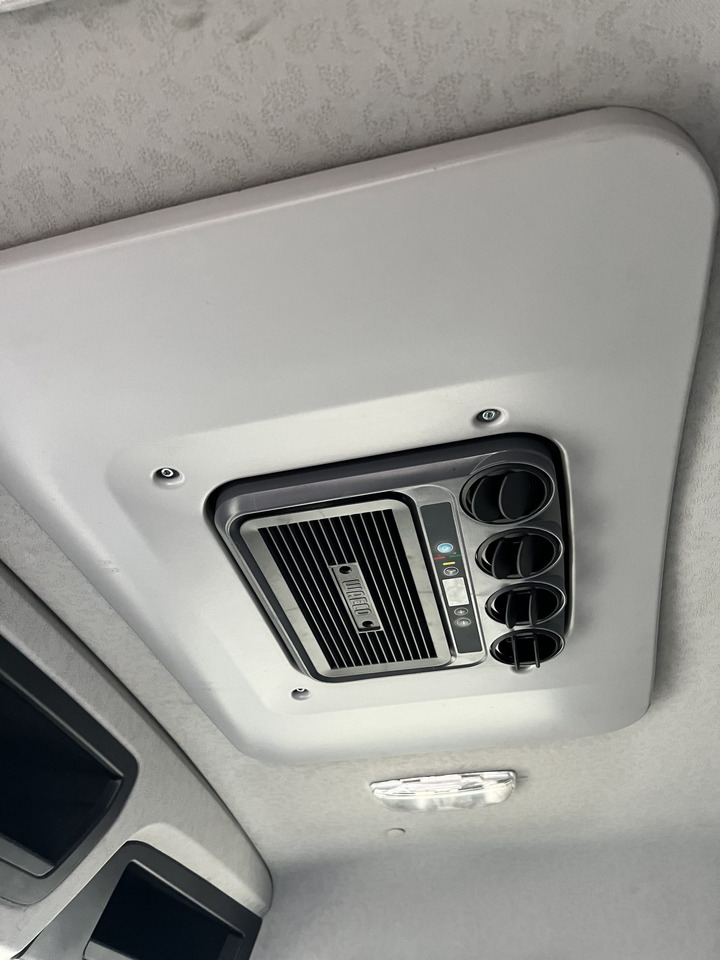 Cab chassis truck camión Mercedes frigorífico: picture 11 Cab chassis truck camión Mercedes frigorífico: picture 11