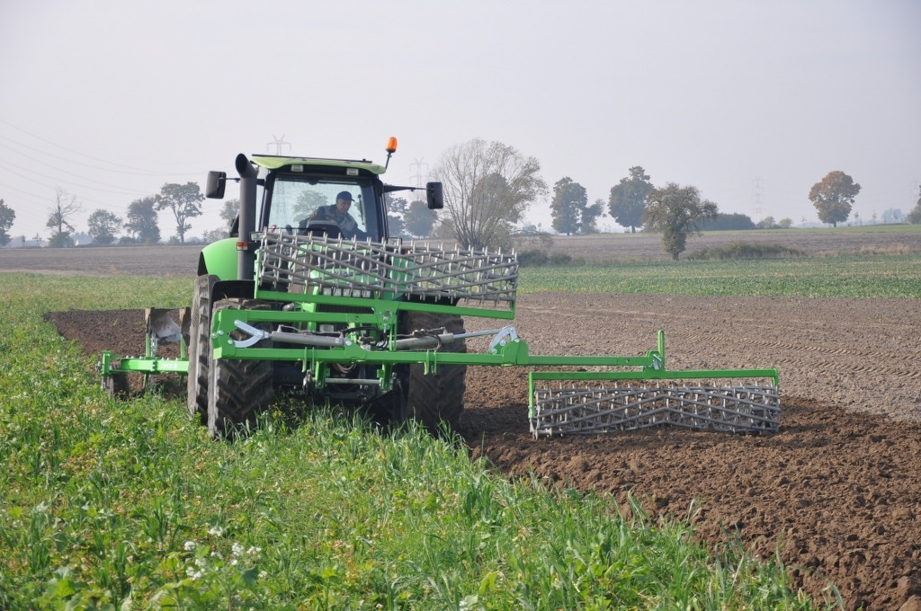 Bomet Wielozadaniowe wały zębate na przedni TUZ/ Vielzweck - Zahnwalze -Frontdreipunktanbau / Multi-purpose toothed rollers / Вал для передней навески - Farm roller: picture 4 Bomet Wielozadaniowe wały zębate na przedni TUZ/ Vielzweck - Zahnwalze -Frontdreipunktanbau / Multi-purpose toothed rollers / Вал для передней навески - Farm roller: picture 4