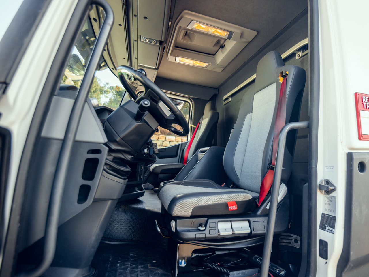 RENAULT C460 E6 (Chassis) on lease RENAULT C460 E6 (Chassis): picture 6