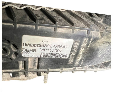 Iveco S-WAY - Radiator: picture 3 Iveco S-WAY - Radiator: picture 3