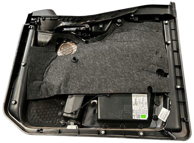 MAN - Bumper: picture 2 MAN - Bumper: picture 2