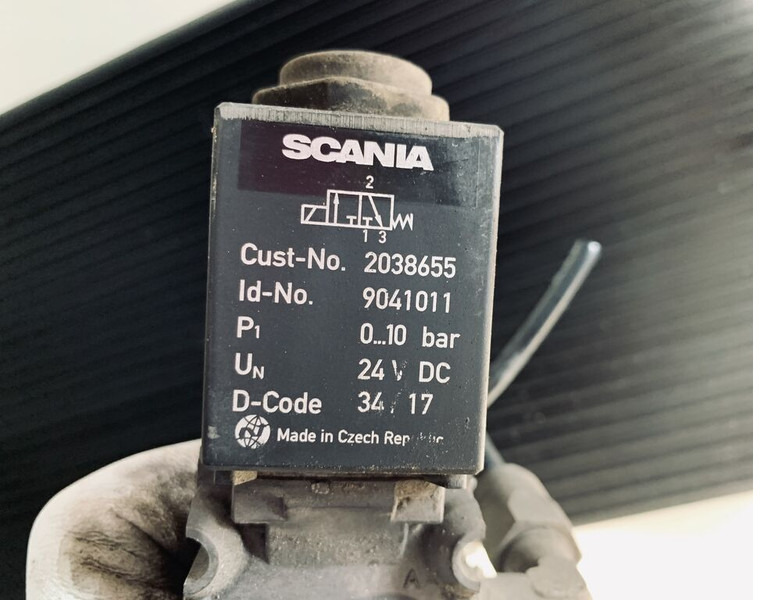Scania 124 - Valve: picture 4 Scania 124 - Valve: picture 4