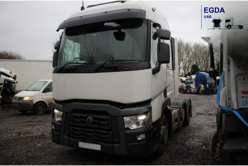 Renault - Tractor unit: picture 1 Renault - Tractor unit: picture 1