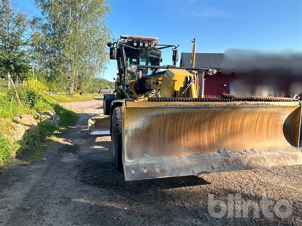 CATERPILLAR 120 AWD - Grader: picture 3 CATERPILLAR 120 AWD - Grader: picture 3