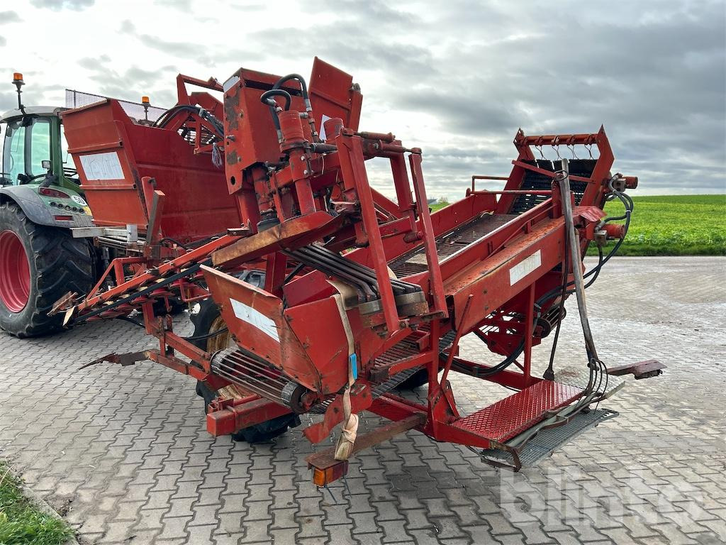 Dewulf - Potato harvester: picture 2 Dewulf - Potato harvester: picture 2