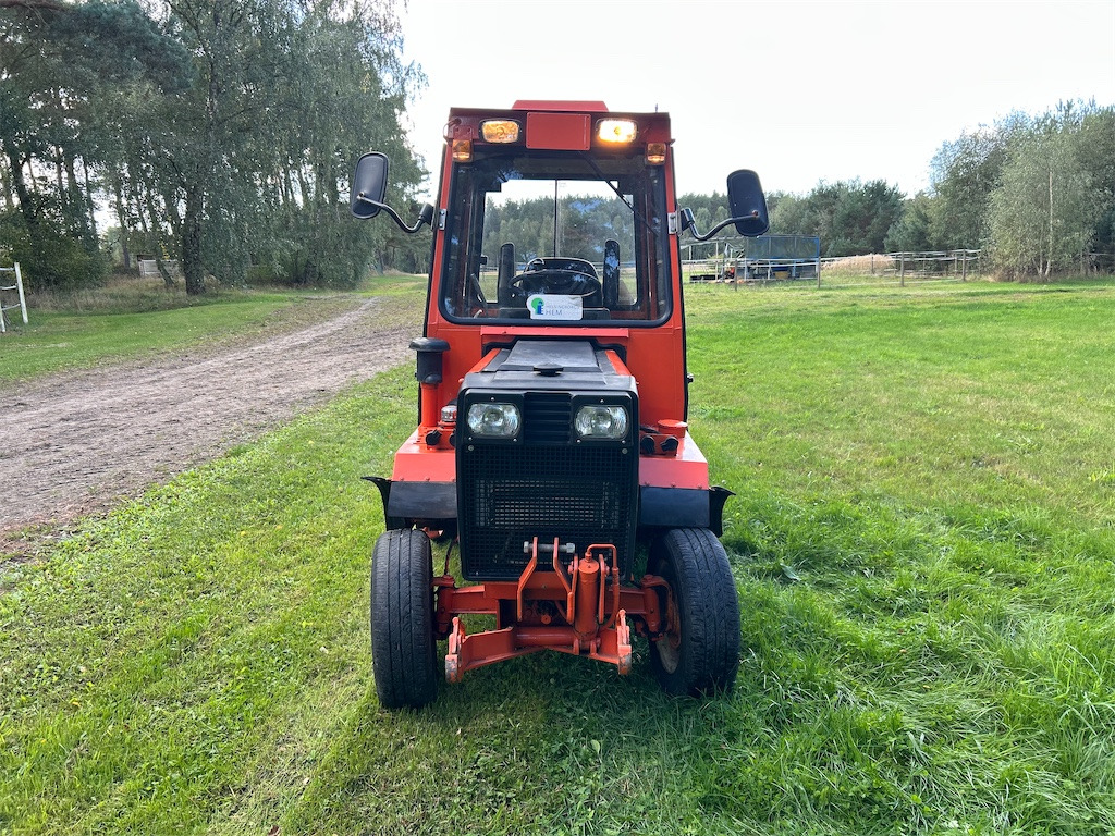 HOLDER P70C-460 - Municipal tractor: picture 2 HOLDER P70C-460 - Municipal tractor: picture 2