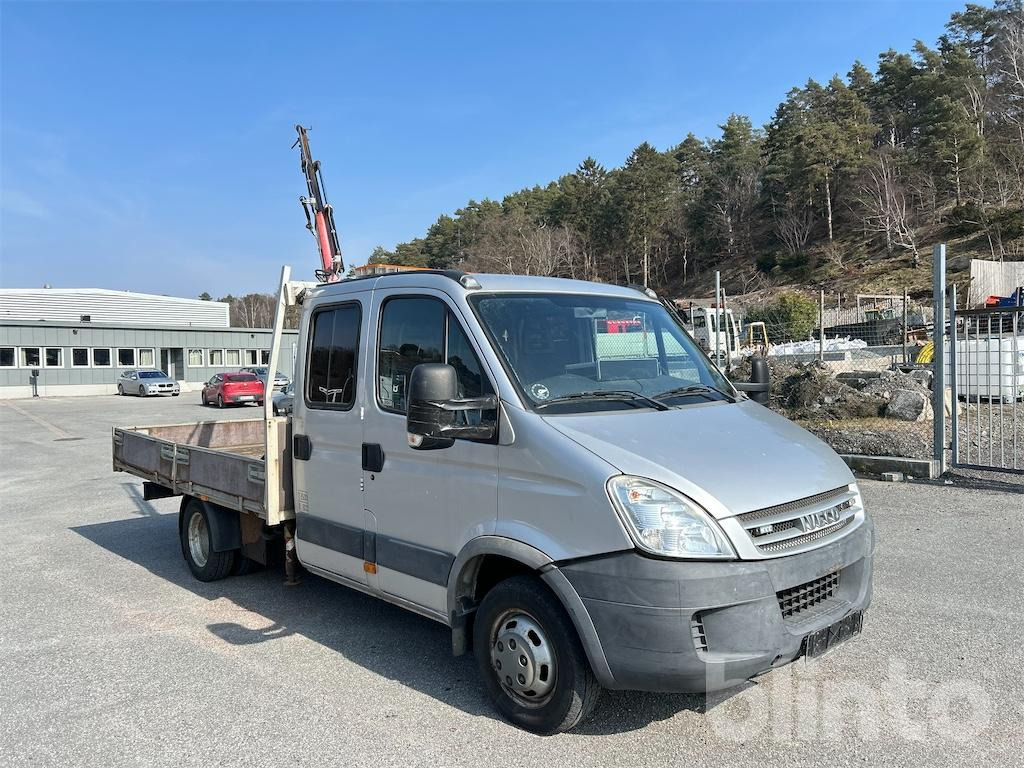 Iveco Daily 3.0HP - Flatbed van, Combi van: picture 4 Iveco Daily 3.0HP - Flatbed van, Combi van: picture 4