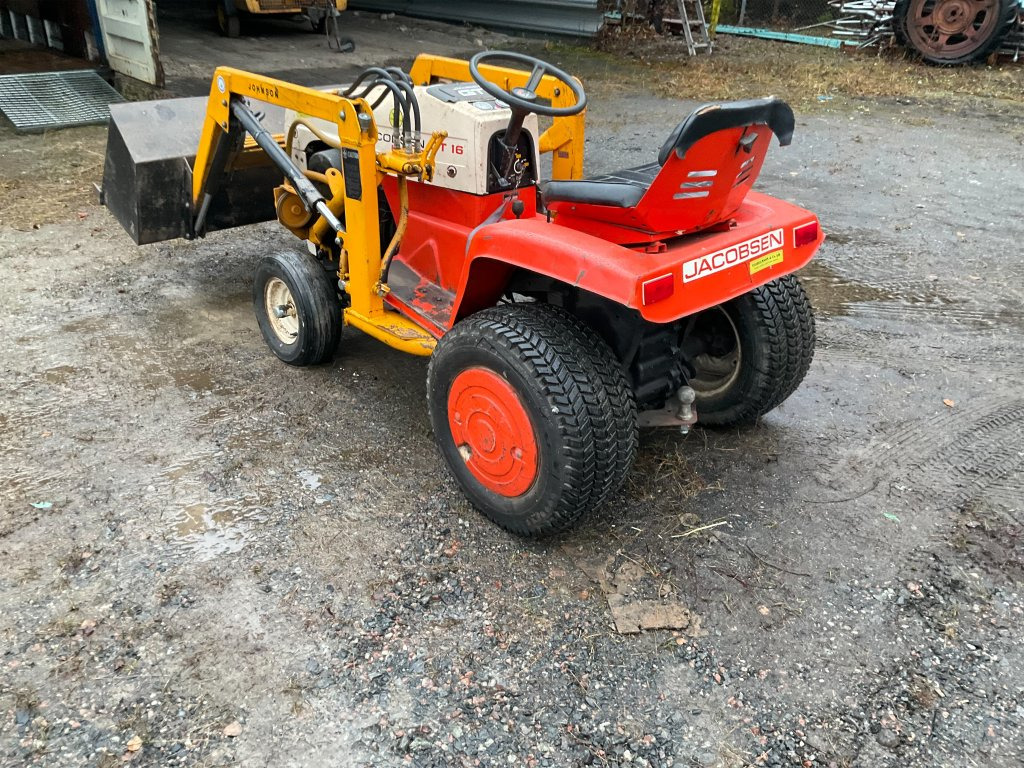 Jacobsen GT 16 Hydro - Compact tractor: picture 3 Jacobsen GT 16 Hydro - Compact tractor: picture 3