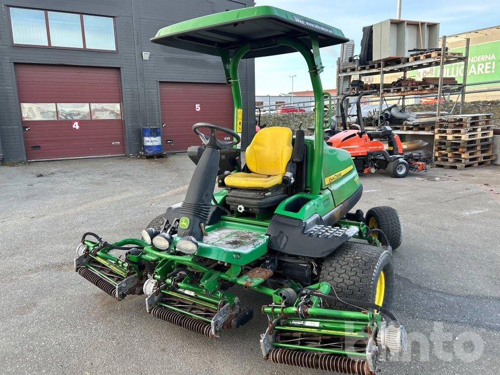 John Deere 7500A - Garden mower: picture 1 John Deere 7500A - Garden mower: picture 1