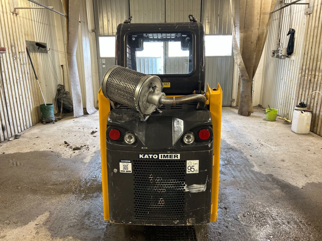 KATO IMER AS12 - Skid steer loader: picture 4 KATO IMER AS12 - Skid steer loader: picture 4