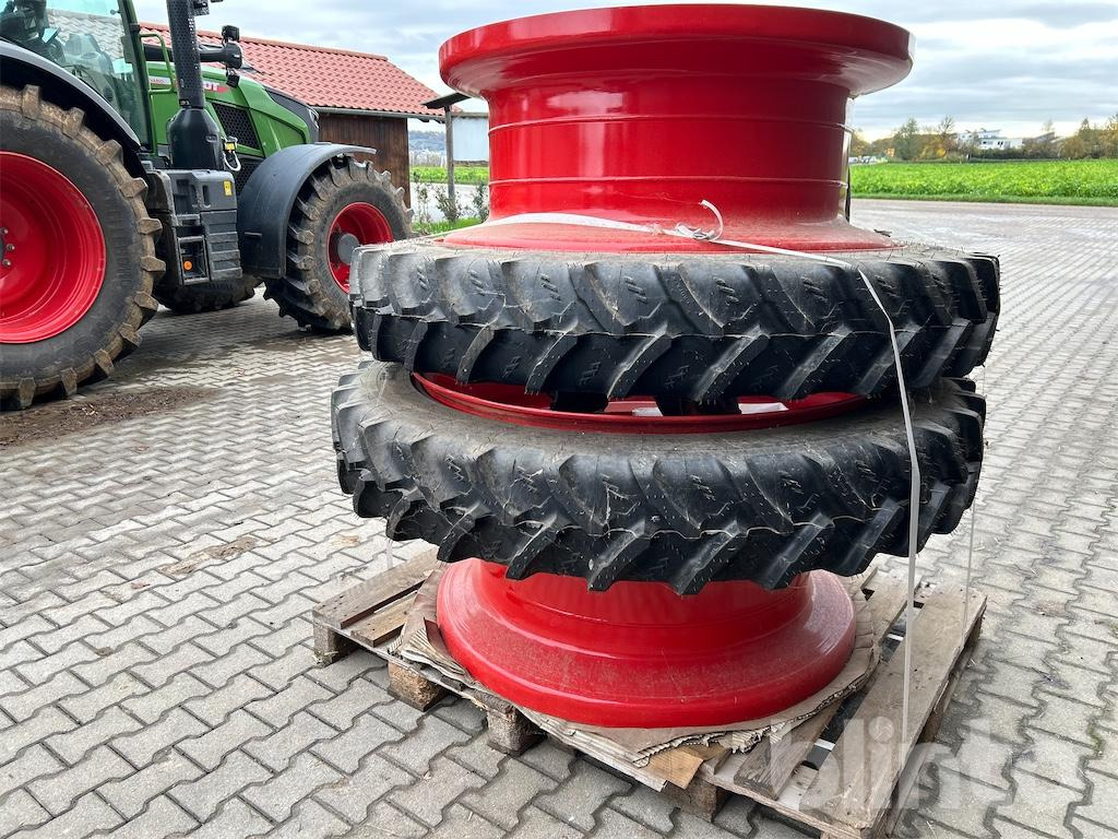 Kleber Crocker - Wheel and tire package for Agricultural machinery: picture 2 Kleber Crocker - Wheel and tire package for Agricultural machinery: picture 2