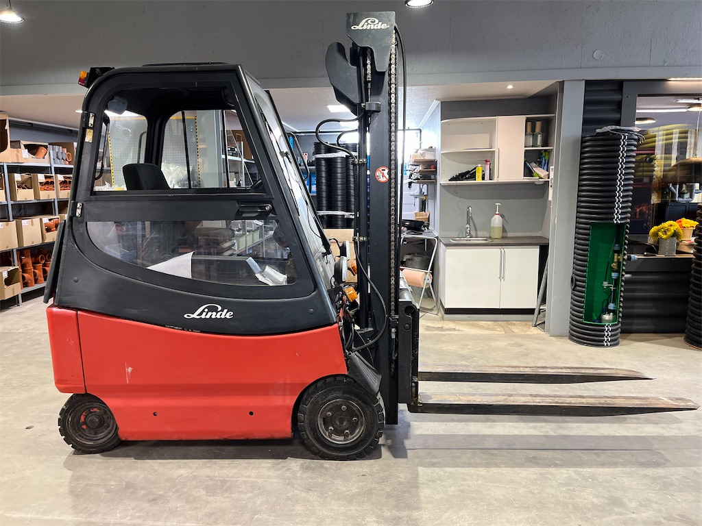 Linde E20/600 inkl laddare - Forklift: picture 4 Linde E20/600 inkl laddare - Forklift: picture 4