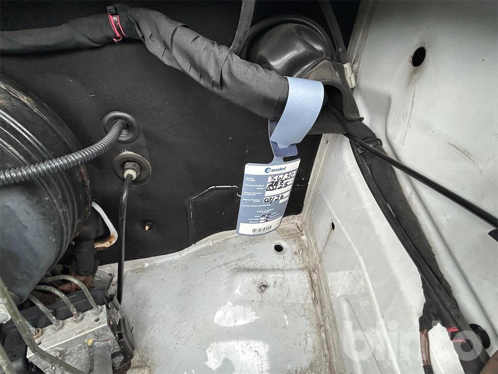 Panel van Mercedes-Benz: picture 41