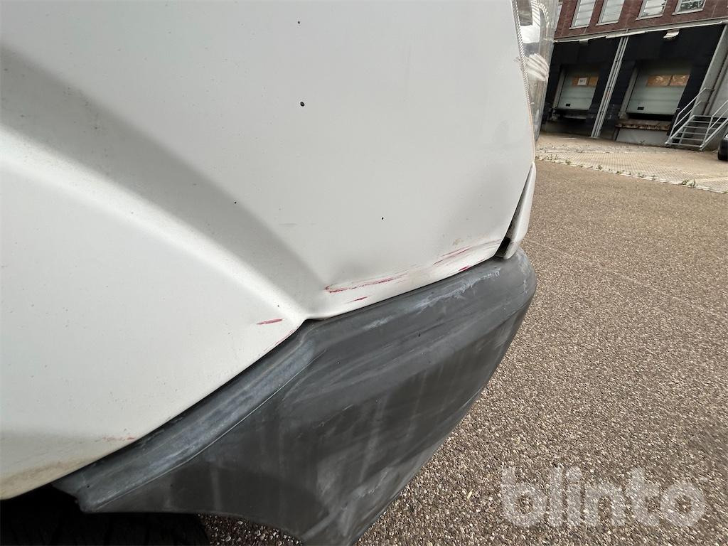 Panel van Mercedes-Benz: picture 45