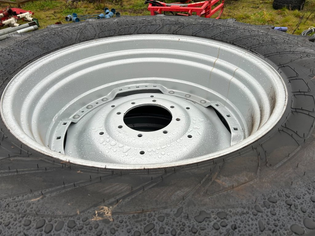 Mitas 600/65 R38 - Wheel and tire package for Agricultural machinery: picture 5 Mitas 600/65 R38 - Wheel and tire package for Agricultural machinery: picture 5