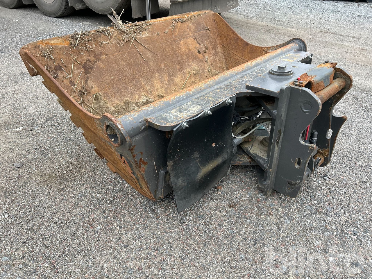 SMP - Bucket: picture 3 SMP - Bucket: picture 3